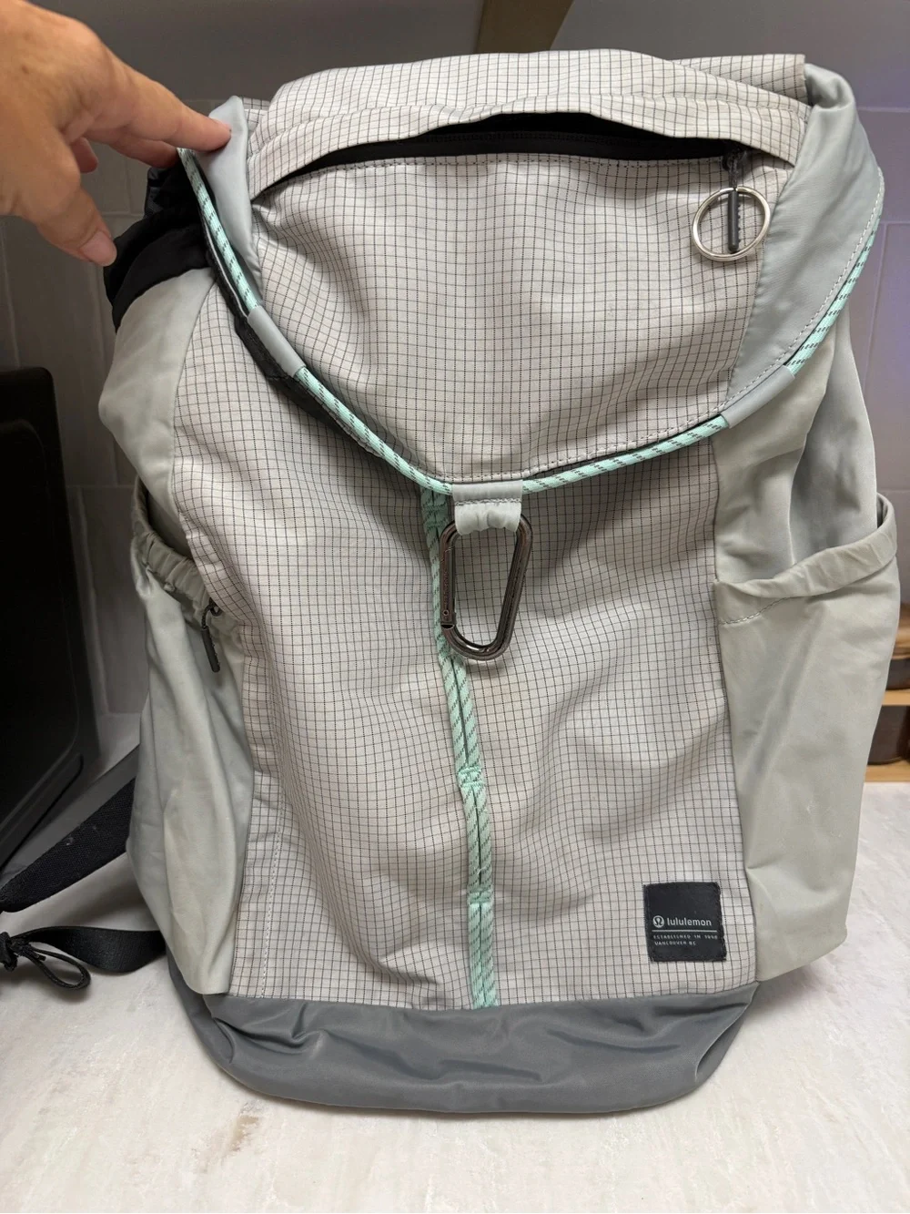 Lululemon Front Clip Backpack 21L Seal Gray OS